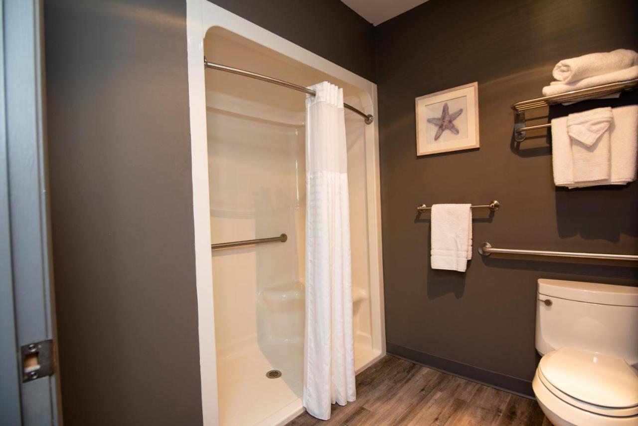 Best Western Plus Plattsburgh Εξωτερικό φωτογραφία