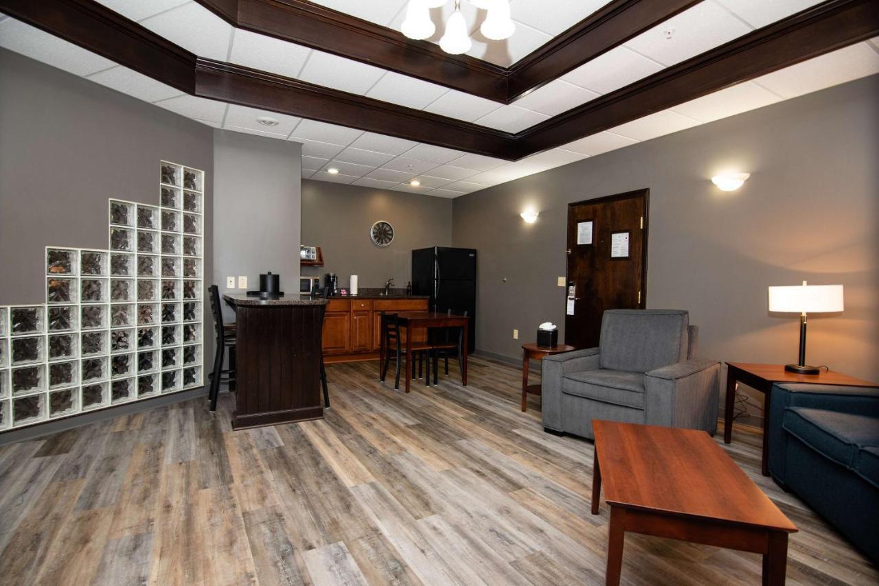 Best Western Plus Plattsburgh Εξωτερικό φωτογραφία