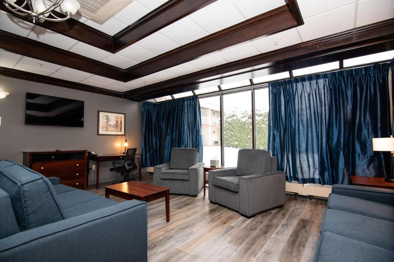 Best Western Plus Plattsburgh Εξωτερικό φωτογραφία