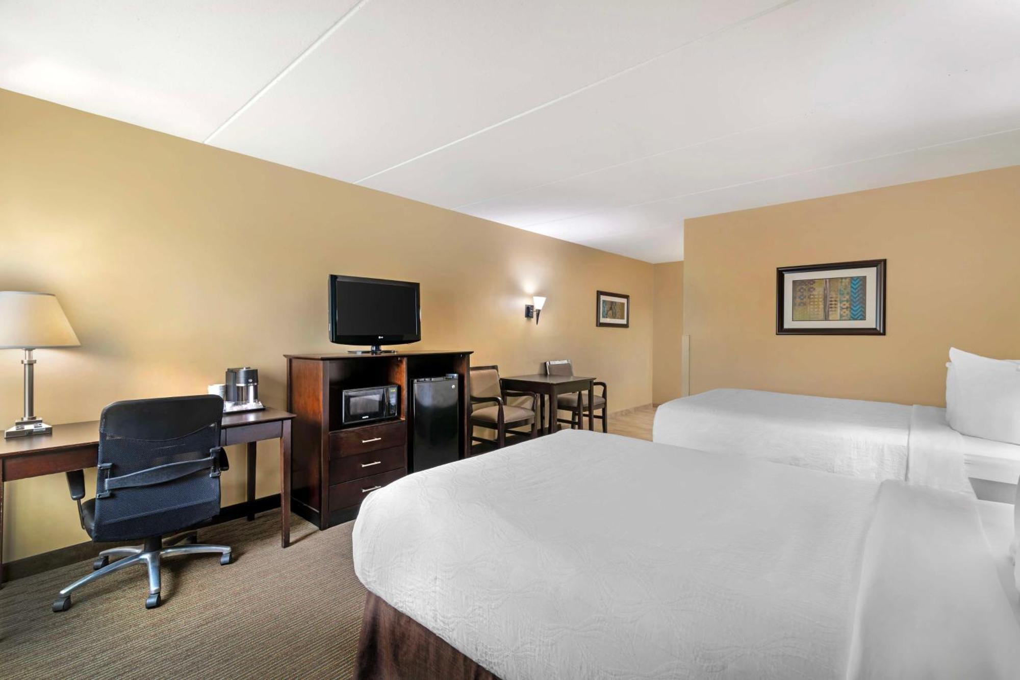Best Western Plus Plattsburgh Εξωτερικό φωτογραφία