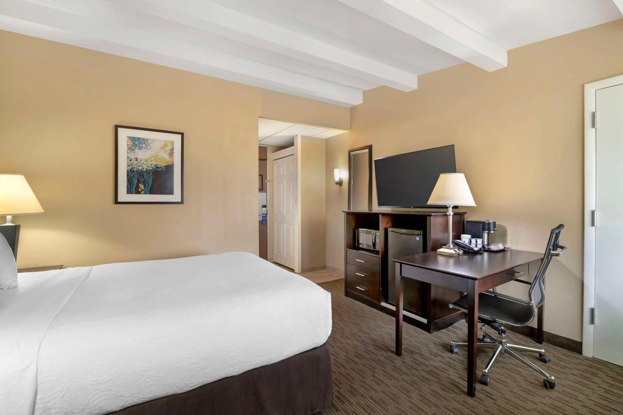 Best Western Plus Plattsburgh Εξωτερικό φωτογραφία