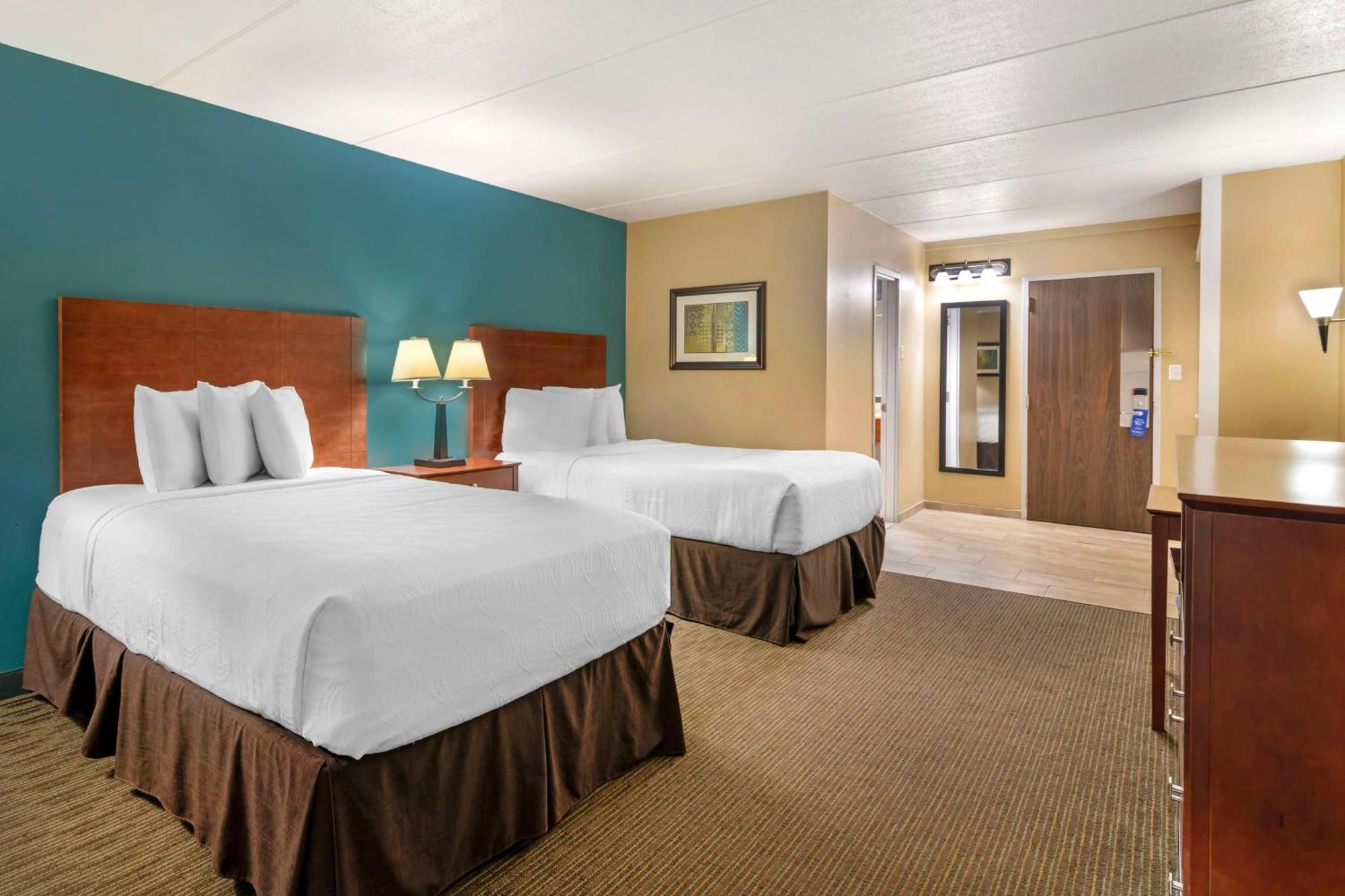 Best Western Plus Plattsburgh Εξωτερικό φωτογραφία