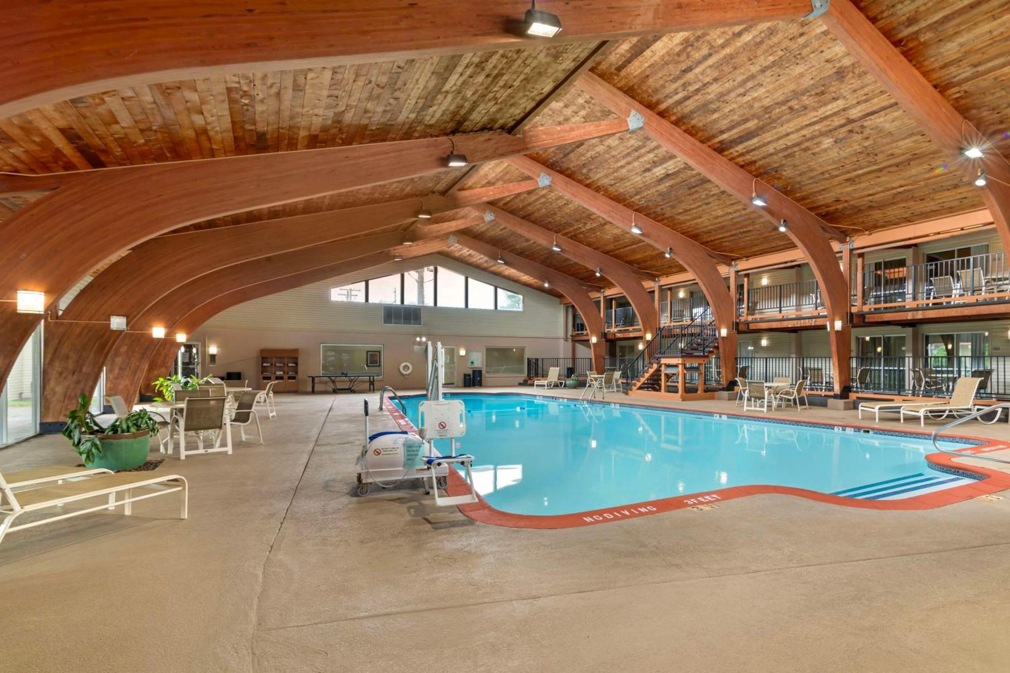 Best Western Plus Plattsburgh Εξωτερικό φωτογραφία