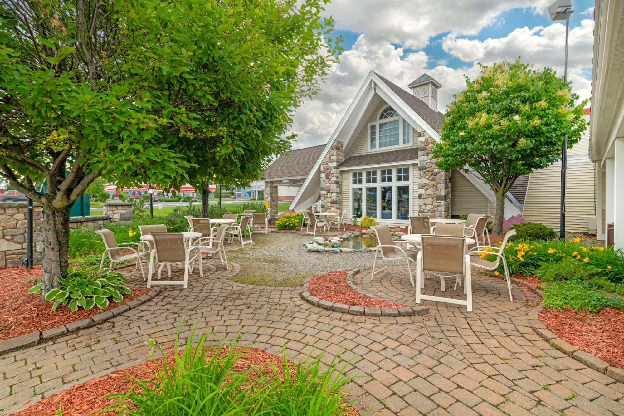 Best Western Plus Plattsburgh Εξωτερικό φωτογραφία