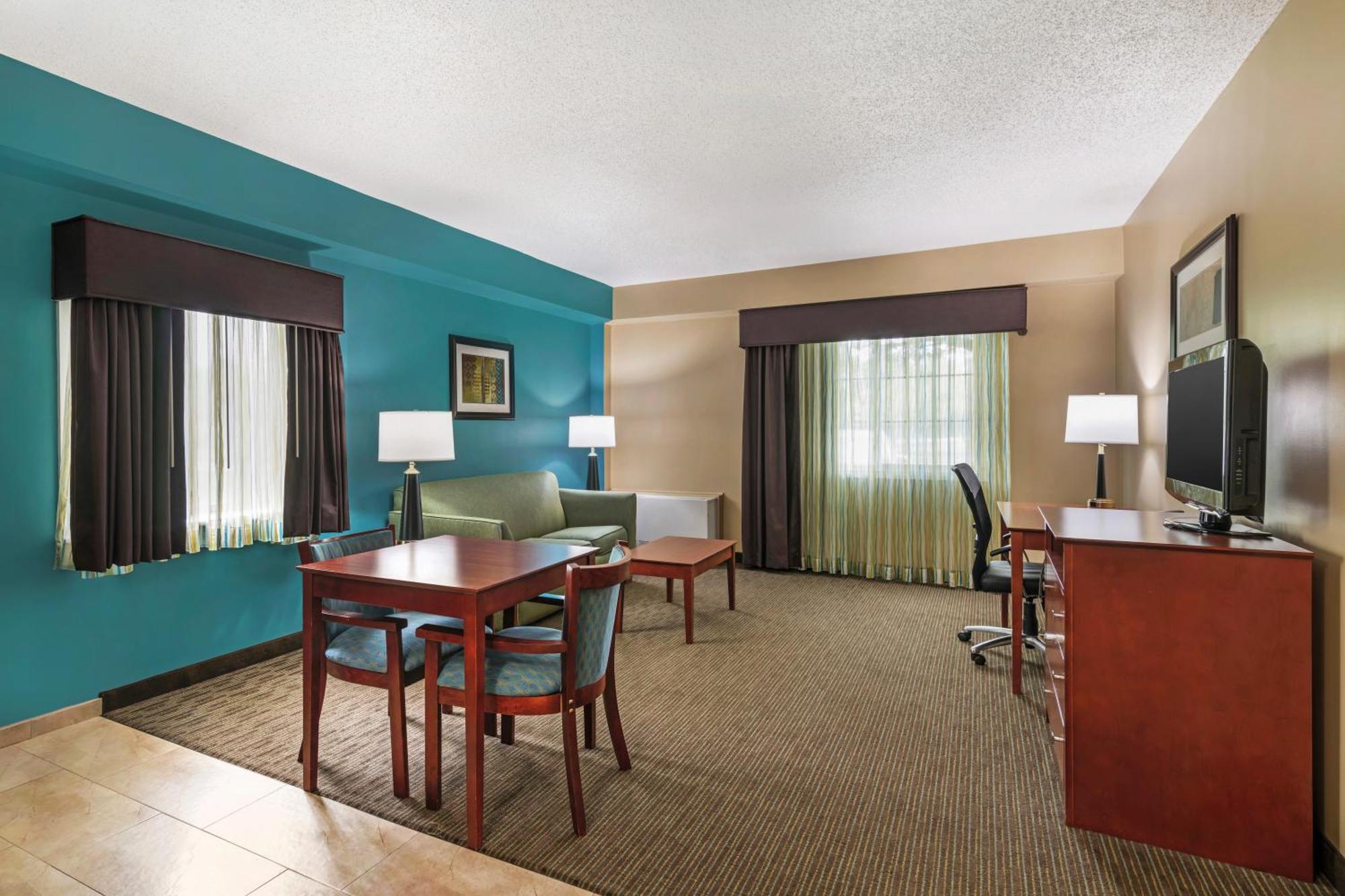 Best Western Plus Plattsburgh Εξωτερικό φωτογραφία